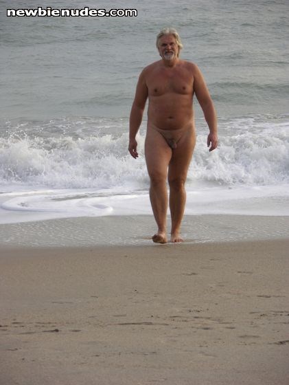 Being nude in the ocean feels sooo good