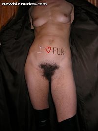 I love fur !!!!  email: delphinefr@wanadoo.fr