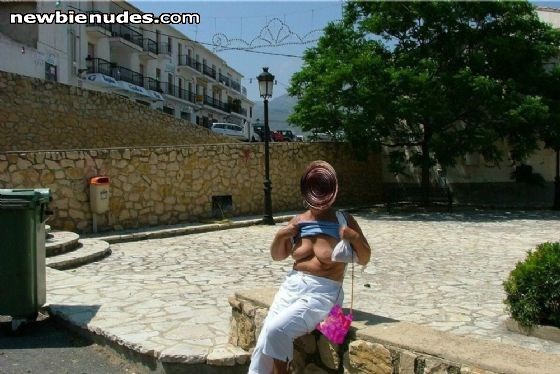 A bit of vacation fashing.....