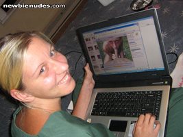 sunshine surf'in her favorite Porn site NN(her fav member)