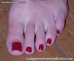 A Friend with, what I think, are very sexy toes. Do you like them?