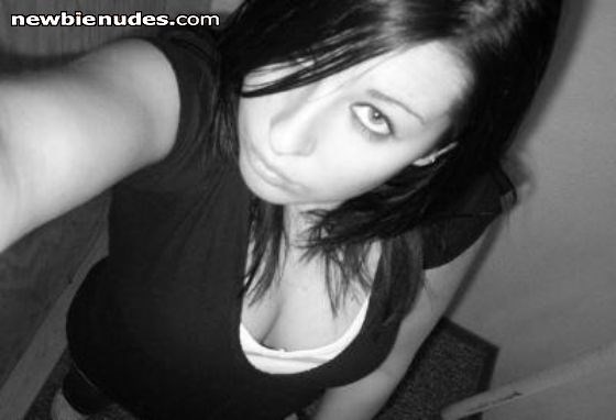 hey peeps, its been awile just bored and in my room