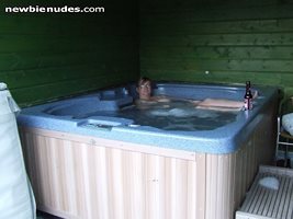 hottub fun this w/end  wow hot in here !