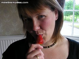 i have the strawberry, has anyone got any cream ? lol