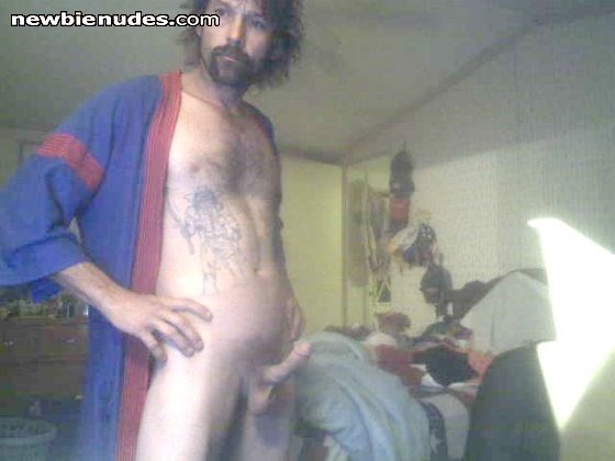 i was told this is hot? i dont think so but..... just out of the shower. pm me rate me leave comments and suggestions if youd like? what do you think