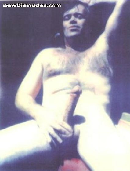 I am the ageing Boy Toy of someone veddy, veddy close. We fit with hand-in-glove perfection. I am 9-1/2" in this state of arousal. I am a fortunate s.o.b.