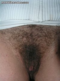 A HAIRY FRIEND YUMM ,chat with me in the passion pit now or ad me on hello ...