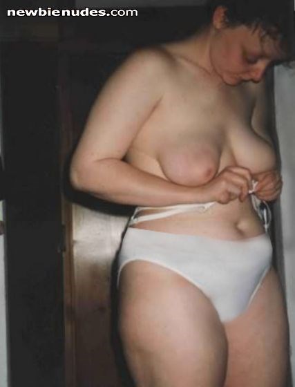 Will trade voyeured pics of my wife or g/f for yours!