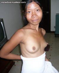 21 yo Hwa is not the prettiest girl in town but she has pointy nips and a c...
