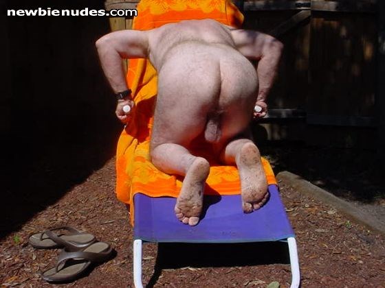 my ass needs more sun, not too much on my hangers, outch!! for MD