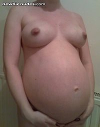33 weeks pregnant... read profile! see other pics and vote, please.:*