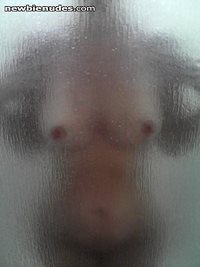 Please rate this pic if you think it is a great shower tease pic.