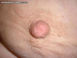 Do you think Dee has suckable nipples? Her cunt gets soooooo wet when her n...