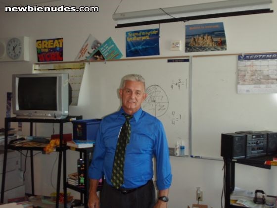 Playful Couples and Curvy Ladies..... Lets chat