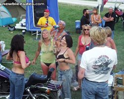 some girls partying at the Iowa freedom rally 2008