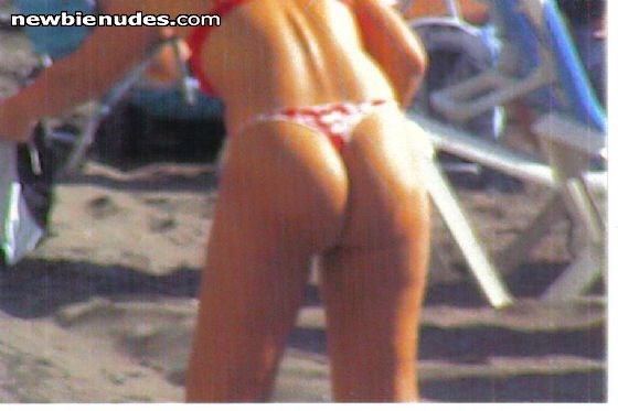 I recently put a photo of my g/friend up. This is a pic of her best mate, she tells me that if enough people comment on her she will do a girl on girl.