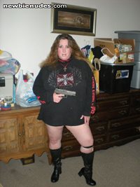 my pics with my gun dont rate real high,,you guys just prob dont like guns,...