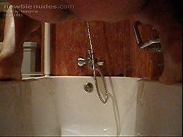 Old bathtub piss