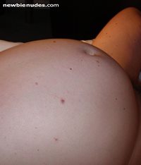 Would LOVE cum on my preggie belly. Plz PM me if you do it so I can see the...