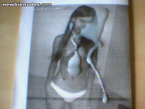 Luv cumming on her .. PM if you want ure pic doing .. watch me on MSN ?