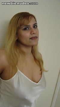 Nadia - Anglo-pakistani bed friend. She wants to have comments from you