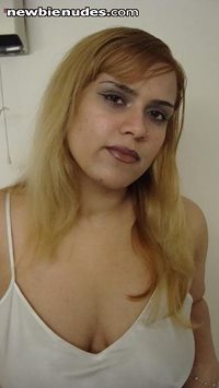 Nadia - Anglo-pakistani bed friend. She wants to have comments from you