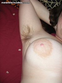 My smelly hairy pits!!
