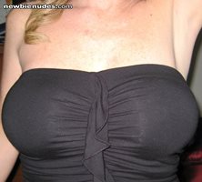 Slut Wife dressed for a meeting with a couple guys from NN....