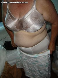 Us big girls need big panties to help us keep our figure looking good ;-)