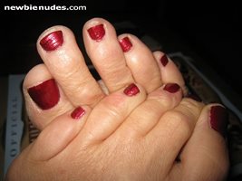 Who like's long toes?  This is a older lady I met last week.  Who's next?  ...
