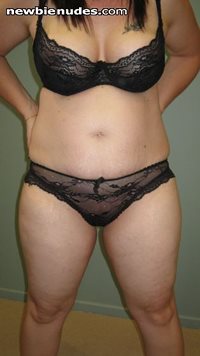Same bra but different knickers.