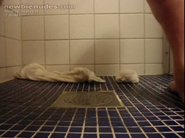 Helena shower pissing