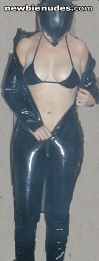 wife in her pvc catsuit, she wants dirty comments