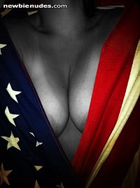 who wants to c my all american natural boobs? hehe
