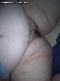 MY SEXY HAIRY BBW WIFES CHEST HAIR! COMMENTS PLEASE, SHE DOESN'T THINK SHE'...