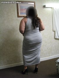 Would love for someone to lift that dress up and feel how wet it gets down ...
