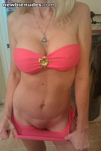 MILF Wife, showing another bathing suit...cumments welcum.