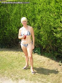 wish the sun wud cum back,get bikini back on and invite my toyboys over to ...