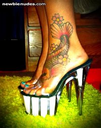 do u like my feet n my new stripper shoes?