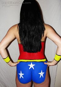 bookmark this if u want to see more of my wonderwoman bodypaint ;)