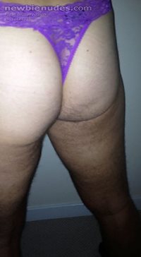 Think my ass looks huge in this pic
