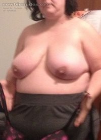 Who would like to fuck  on my wives big tits and cum on them?