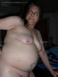 My tits and belly. Tell and show me what this does to you. nasty comments a...