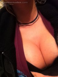 Awesome cleavage