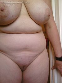 frontal showing her chunky sexy body, would u ? what would u like to do?