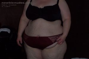 The wife bum in knickers and bra