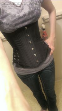 My new corset came in today! YAY!