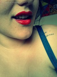 The red lips!
