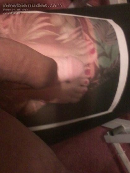 I want to lick curvy buns all overbefor and after sex