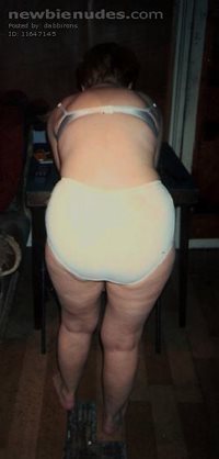 Full white cotton pantie covered arse.